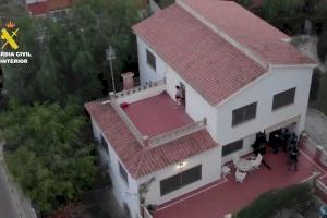 Desarticulada en Alicante una red criminal de tráfico de drogas a nivel europeo que usaban las últimas tecnologías para su cultivo - (foto 2)