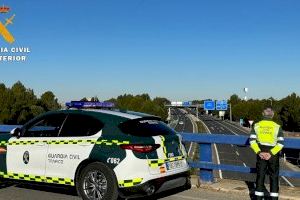 Condueix borratxo en sentit contrari per l'A-3 fins a xocar frontalment contra un altre cotxe a Riba-roja