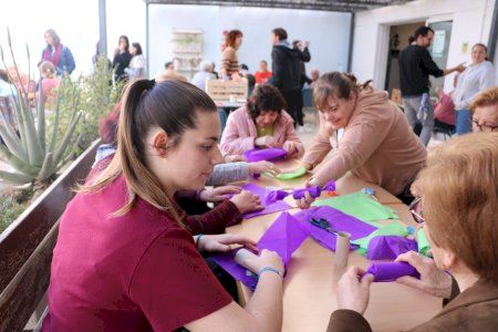 Globotà, chocolatà o manualidades, entre las actividades falleras realizadas por las Personas Mayores y el Centro Ocupacional