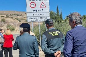 El Gobierno instala la señalización de ruta ciclista segura en la CV-800