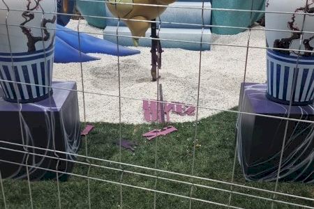 Vandalisme en la Falla Bressol del Moble de Sedaví