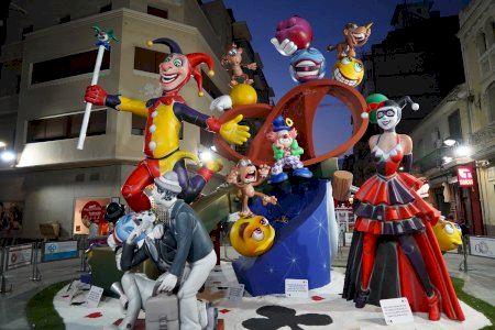 La Falla Nou Mercat guanya el primer premi a falla gran i la Falla Ideal Terrassa el primer premi infantil