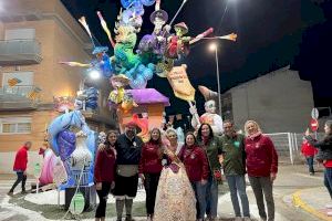 L’ofrena, la missa en honor a Sant Josep, la mascletà i la cremà van posar punt i final a les multitudinàries falles 2023. - (foto 2) L’ofrena, la missa en honor a Sant Josep, la mascletà i la cremà van posar punt i final a les multitudinàries falles 2023. - (foto 2)