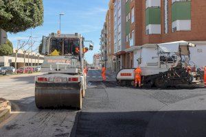 El Ayuntamiento de Onda atiende las peticiones de los vecinos y repavimenta diversas vías para mejorar la seguridad El Ayuntamiento de Onda atiende las peticiones de los vecinos y repavimenta diversas vías para mejorar la seguridad