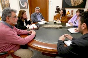 El Ayuntamiento organiza una mesa para dar soluciones al problema de las viviendas de más de 50 años - (foto 4) El Ayuntamiento organiza una mesa para dar soluciones al problema de las viviendas de más de 50 años - (foto 4)