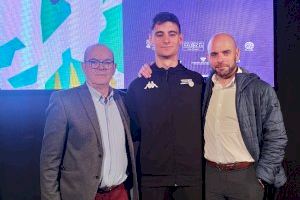 El Club Pilotari Onda va estar al costat de Diego López en la presentació de la selecció al CCCC de València
