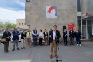 El Centro de Salud Integrado de Sueca luce ya la imagen de la doctora Carmen Piera Cebrià