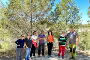 Marisa Saavedra se reúne en Segorbe con la plataforma contra la macroplanta fotovoltaica