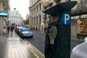 Más zona azul en València: Las plazas de aparcamiento regulado podrían llegar a las 10.000 Más zona azul en València: Las plazas de aparcamiento regulado podrían llegar a las 10.000