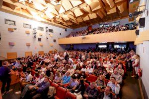 Vicente Arques presenta su candidatura en un multitudinario acto celebrado en la Casa de Cultura de l'Alfàs - (foto 2) Vicente Arques presenta su candidatura en un multitudinario acto celebrado en la Casa de Cultura de l'Alfàs - (foto 2)