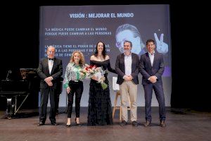 El éxito de la conferencia de la soprano Yolanda Marín y el ejecutivo Manuel Bonilla sobre liderazgo y emprendimiento pone en pie al público - (foto 2)