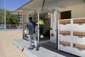 Medio Ambiente establece un nuevo Ecoparque móvil en la plaza Reino Unido de Paiporta