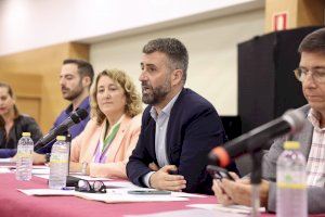Fuset anuncia que la próxima semana se constituirá el grupo de trabajo para abordar la situación y la problemática de los artistas falleros Fuset anuncia que la próxima semana se constituirá el grupo de trabajo para abordar la situación y la problemática de los artistas falleros