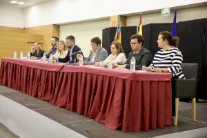 Fuset anuncia que la próxima semana se constituirá el grupo de trabajo para abordar la situación y la problemática de los artistas falleros - (foto 2) Fuset anuncia que la próxima semana se constituirá el grupo de trabajo para abordar la situación y la problemática de los artistas falleros - (foto 2)