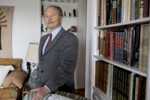 Federico García Moliner, Alta Dista Distinción de la Provincia, reivindica a su mujer: “Ella hizo cosas mucho más importantes que yo”
