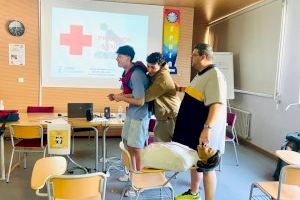 126 alumnos y alumnas del IES Serra d’Irta reciben formación en primeros auxilios y uso del DESA - (foto 2) 126 alumnos y alumnas del IES Serra d’Irta reciben formación en primeros auxilios y uso del DESA - (foto 2)