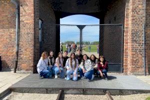 El IES Hoya de Buñol realiza su tradicional viaje para los alumnos premiados por sus trabajos en Memoria Democrática