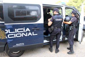 Roba un teléfono fijo en una iglesia de Valencia y se encara al conserje del templo Roba un teléfono fijo en una iglesia de Valencia y se encara al conserje del templo