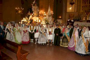 GALERIA | Vila-real honra a Sant Pasqual amb una multitudinària ofrena - (foto 5)