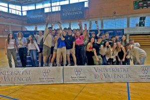 La entrega de trofeos de las competiciones internas reúne a más de 400 deportistas universitarios La entrega de trofeos de las competiciones internas reúne a más de 400 deportistas universitarios