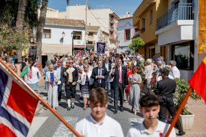 Más de 2.000 personas participan en l’Alfàs del Pi en la celebración del Día Nacional de Noruega - (foto 2)
