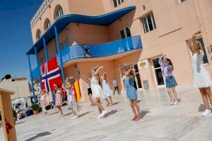 Más de 2.000 personas participan en l’Alfàs del Pi en la celebración del Día Nacional de Noruega - (foto 6)