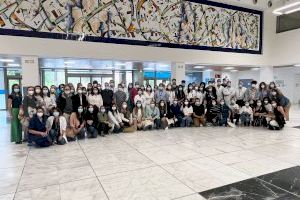 21 nuevos médicos, enfermeros y farmacéuticos internos residentes se incorporan al Departamento de Manises 21 nuevos médicos, enfermeros y farmacéuticos internos residentes se incorporan al Departamento de Manises
