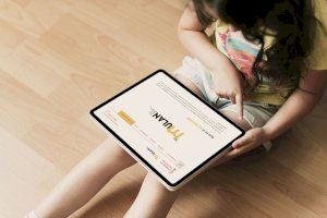 Silvia Cerdà (PSPV) presenta a les AMPAS el seu programa de ‘Una tauleta per alumne’