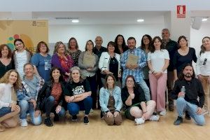 El SASEM de Burjassot celebra el curso “Acompañamiento Terapéutico e Intervención Comunitaria en Salud Mental” - (foto 2) El SASEM de Burjassot celebra el curso “Acompañamiento Terapéutico e Intervención Comunitaria en Salud Mental” - (foto 2)