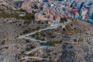 El Castell de Cullera s’incorpora a la Xarxa de Segellament del Camí del Cid - (foto 3) El Castell de Cullera s’incorpora a la Xarxa de Segellament del Camí del Cid - (foto 3)