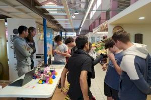 L'alumnat de l'IES Joan Coromines va participar el 15/05/2023 a la XI Setmana de la Ciència al Mercat Central de Benicarló