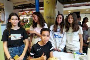 L'alumnat de l'IES Joan Coromines va participar el 15/05/2023 a la XI Setmana de la Ciència al Mercat Central de Benicarló - (foto 4)