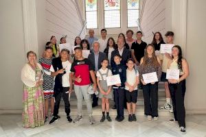 La Regidoria de Salut i Consum lliura els premis escolars ‘K me cuentas’ de prevenció d'addiccions La Regidoria de Salut i Consum lliura els premis escolars ‘K me cuentas’ de prevenció d'addiccions