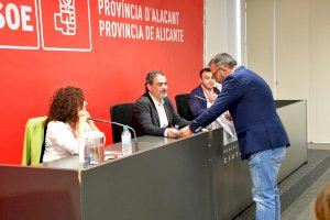 El PSOE aprueba las listas electorales al Congreso de los Diputados y el Senado por la provincia de Alicante - (foto 2) El PSOE aprueba las listas electorales al Congreso de los Diputados y el Senado por la provincia de Alicante - (foto 2)