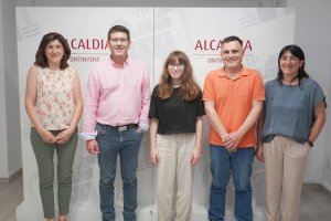 Jorge Rodríguez rep a la jove pianista prodigi del Conservatori d’Ontinyent Deva Mira Sperandio - (foto 2)