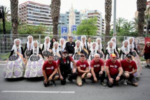 Coeters Dragon dispara una mascletà clásica que acaba con un potente 'terremoto' en la primera sesión del concurso de la Plaza de Luceros - (foto 8)