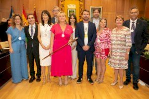 La alcaldesa firma las delegaciones del equipo de gobierno calpino