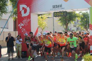 Luis Agustín i Cristina De La Torre, vencedors de la 54ª Edició de la Volta a Peu a Sedaví - (foto 3)