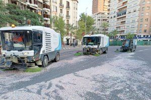 Alicante retira casi cinco mil toneladas de residuos durante las Hogueras, mil más que en 2022