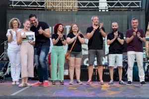 Las filás y comparsas de Torrent presentan el cartel para las fiestas de Moros y Cristianos 2023 - (foto 5)