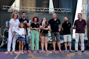 Las filás y comparsas de Torrent presentan el cartel para las fiestas de Moros y Cristianos 2023