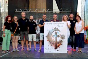 Las filás y comparsas de Torrent presentan el cartel para las fiestas de Moros y Cristianos 2023 - (foto 6)