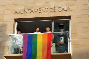 Calp clama por una sociedad en la que el amor se imponga al odio y la intolerancia en el Día del Orgullo LGTBIQ+