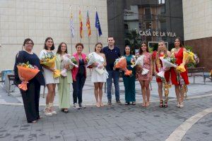 Onda elige a Paula Piquer Marín como reina de la Fira 2023 y le acompañan cinco damas de honor - (foto 2) Onda elige a Paula Piquer Marín como reina de la Fira 2023 y le acompañan cinco damas de honor - (foto 2)