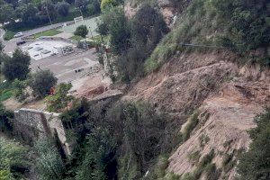 Es reprenen les obres de la passarel·la que connectarà els dos trams del riu sota el pont de Cervantes