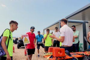 El Ayuntamiento de Sagunto realiza un simulacro de salvamento en la playa de Puerto de Sagunto - (foto 3) El Ayuntamiento de Sagunto realiza un simulacro de salvamento en la playa de Puerto de Sagunto - (foto 3)
