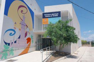 El centro de día de La Font de la Figuera abre sus puertas con las primeras personas usuarias