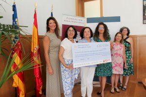 La UA y la Fundación Manuel Peláez Castillo donan 3.490 euros a la Fundación Noray-Proyecto Hombre Alicante La UA y la Fundación Manuel Peláez Castillo donan 3.490 euros a la Fundación Noray-Proyecto Hombre Alicante