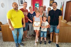 El Ayuntamiento de Tales homenajea a Daniela Villar Ramos, subcampeona de España de gimnasia artística - (foto 2) El Ayuntamiento de Tales homenajea a Daniela Villar Ramos, subcampeona de España de gimnasia artística - (foto 2)