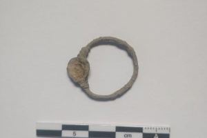 Las excavaciones en la ciudad visigoda de València la Vella sacan a la luz un taller propio de fabricación de monedas en Riba-roja de Túria - (foto 17)